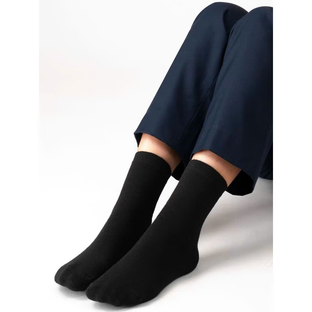 Tất Vớ Nam Nữ Cổ Ngắn Cổ Trung Màu Trơn VSOCKS Dày Dặn Êm Chân Xả Kho Đón Tết Menswear Đen
