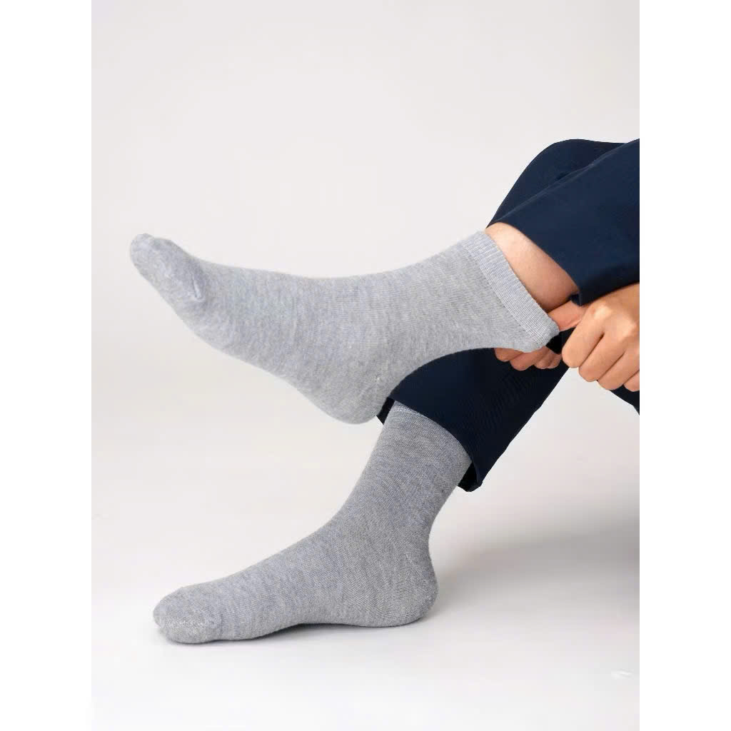 Tất Vớ Nam Nữ Cổ Ngắn Cổ Trung Màu Trơn VSOCKS Dày Dặn Êm Chân Xả Kho Đón Tết Menswear Đen - Ảnh 3